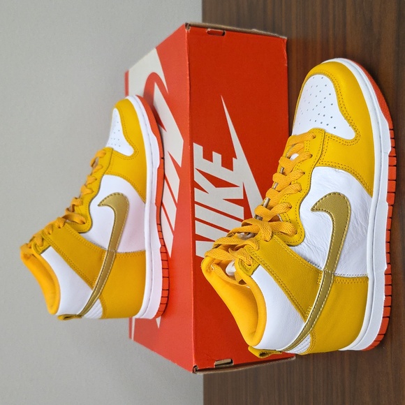 Nike Dunk High (2021) "University Gold" Women's Size 5.5 DQ4691 700 New - Picture 2 of 9